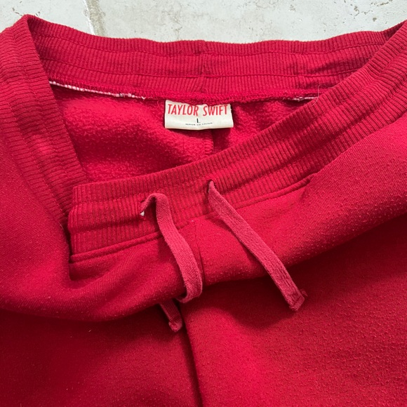 Taylor Swift Swiftie Large Red Sweatpants - Picture 3 of 4